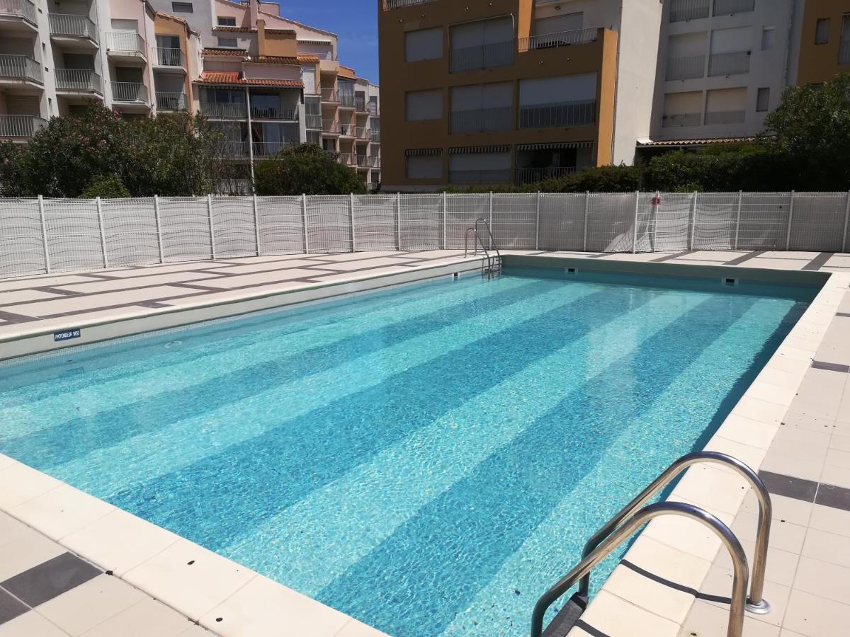 Studio Cabine Vue Port Avec Parking Prive, Piscine, Parc, Boulodrome Agde Kültér fotó