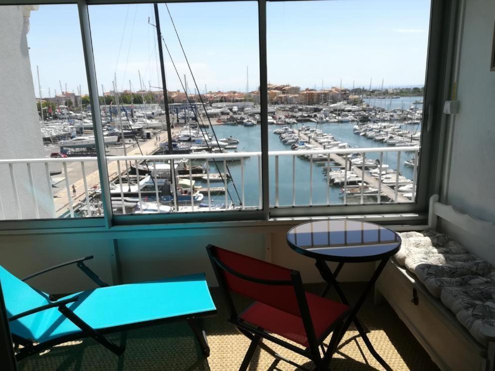 Studio Cabine Vue Port Avec Parking Prive, Piscine, Parc, Boulodrome Agde Kültér fotó